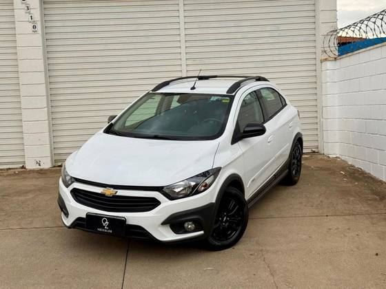 CHEVROLET ONIX 1.4 MPFI ACTIV 8V FLEX 4P AUTOMÁTICO